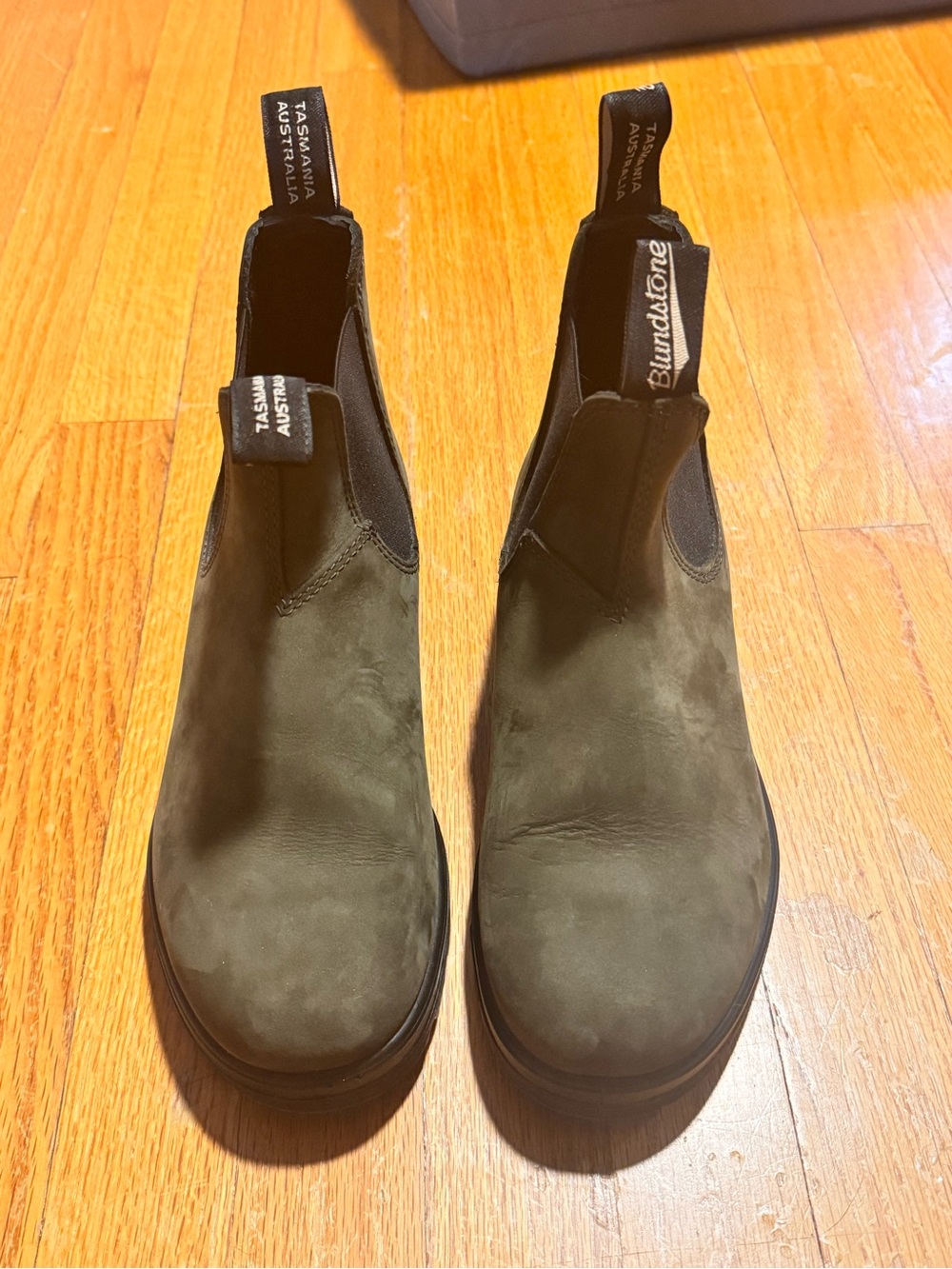 Blundstone Olive Green Chelsea Boots